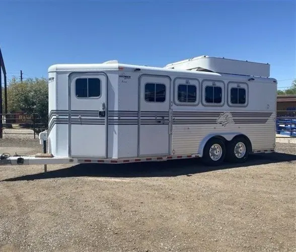 2000 Sooner 4 Horse Bumper Pull SUPER CLEAN