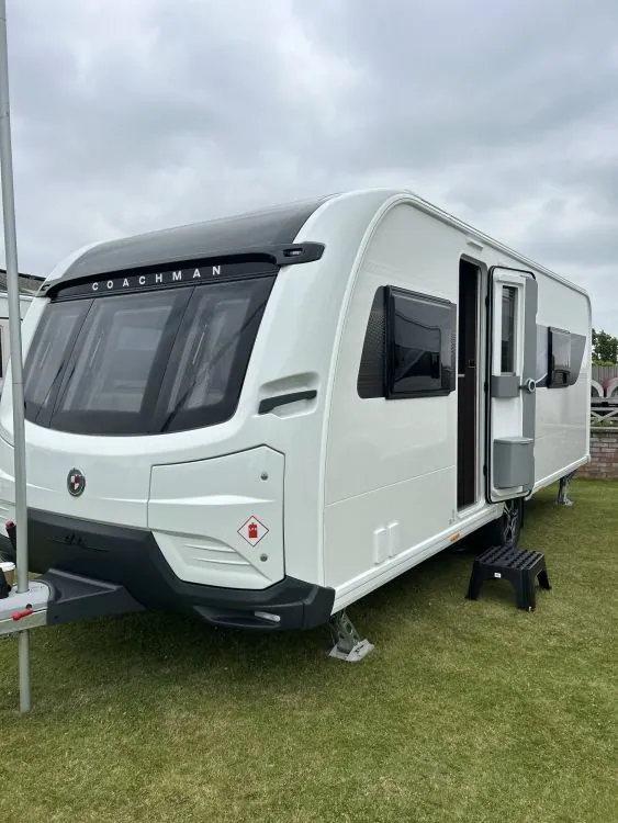 2027 Coachman Lusso I · 4 Berth · Single Axle