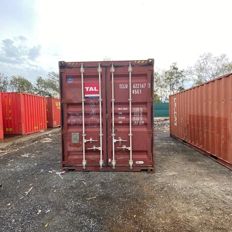 Durable & Affordable Used 20′ Storage Containers / Storage Pods