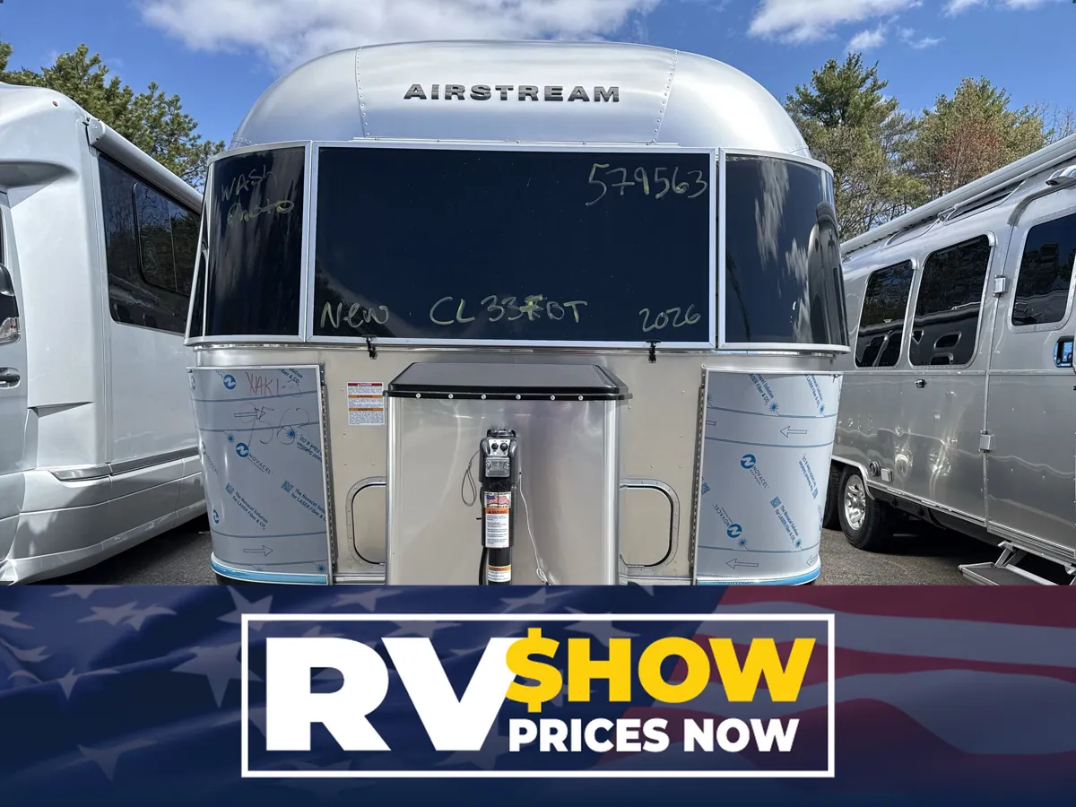 New 2026 Airstream Classic 33FB