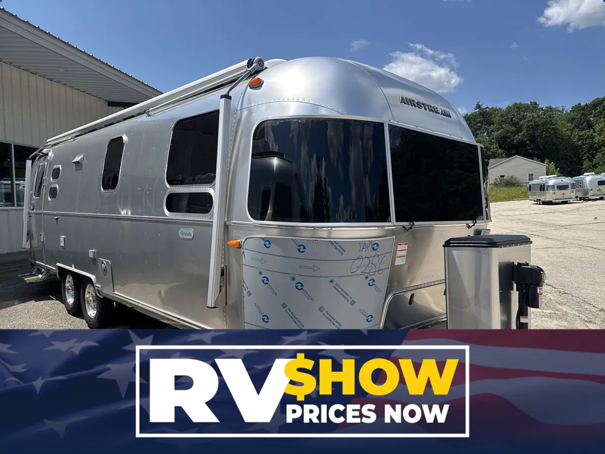 New 2026 Airstream Globetrotter 27FB