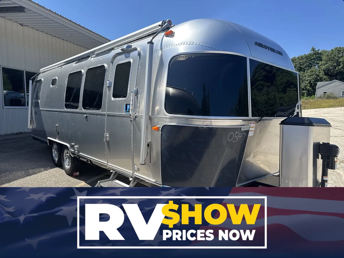 New 2027 Airstream Classic 28RB