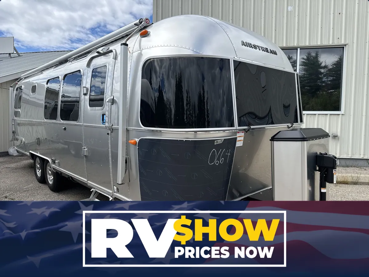 New 2027 Airstream Classic 28RB Twin