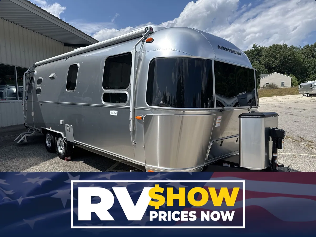 New 2027 Airstream Flying Cloud 27FB