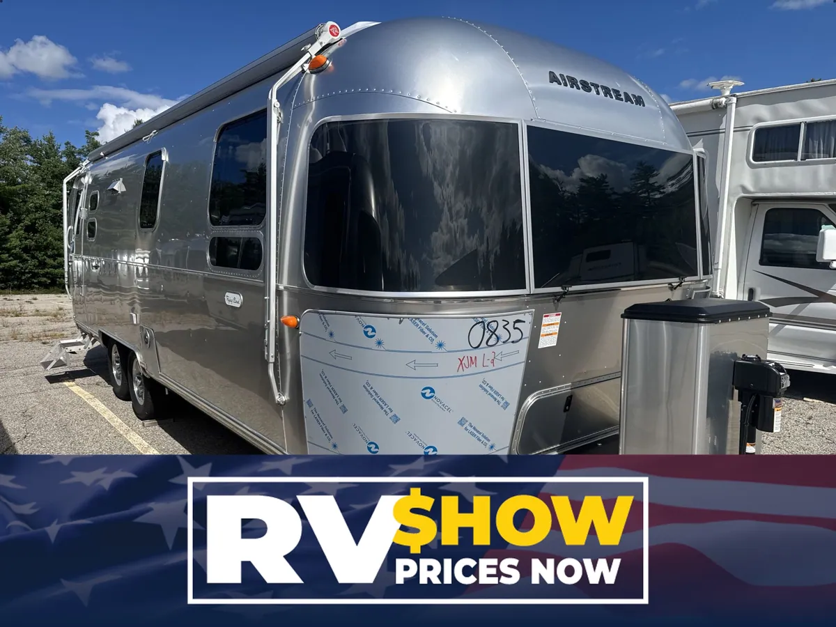 New 2027 Airstream Flying Cloud 27FB