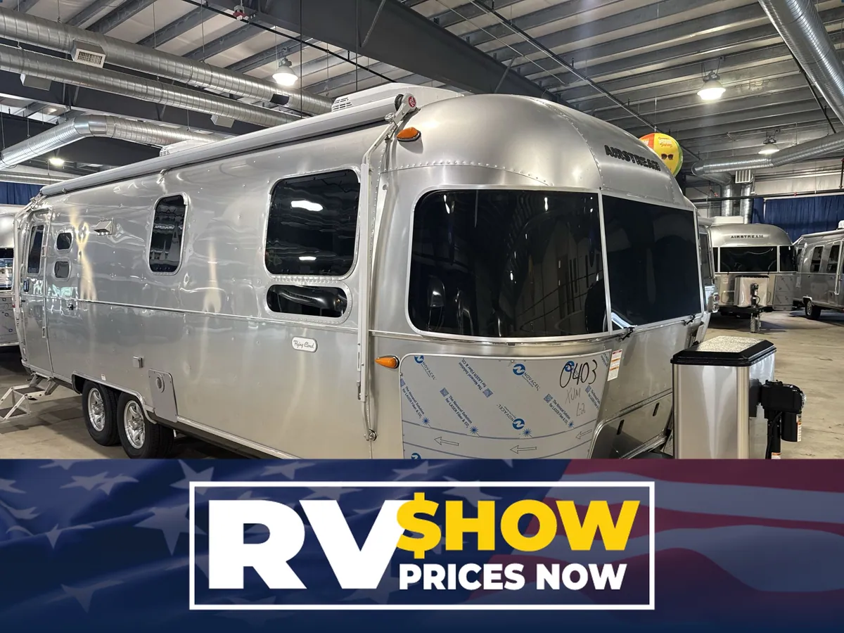 New 2027 Airstream Flying Cloud 27FBQ