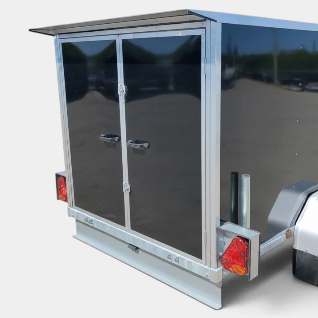 Upgrade: Padlockable Rear Barn Doors with Handles (replaces Standard Loading Ramp)