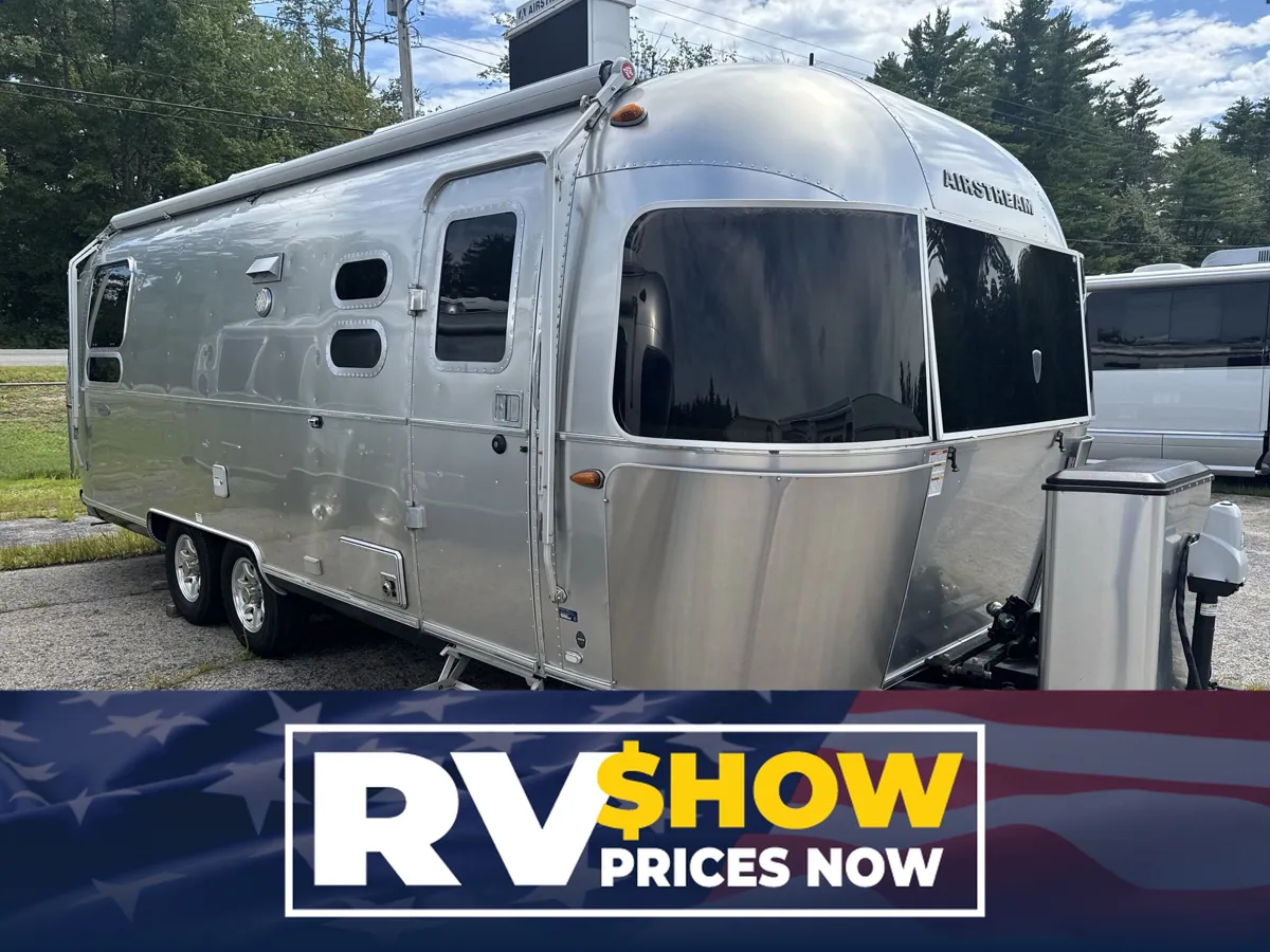 Used 2017 Airstream Flying Cloud 25RB